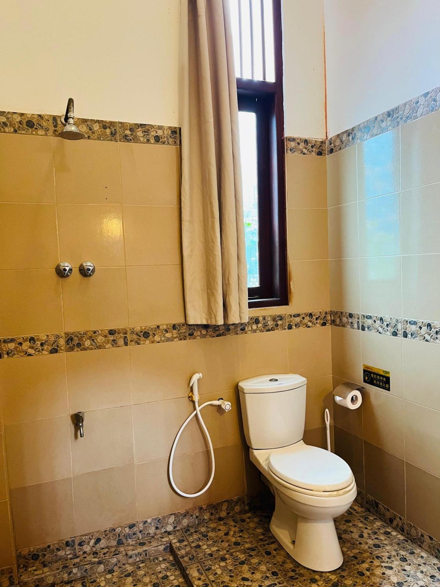 Hotel Blue Bird Negombo Exterior foto